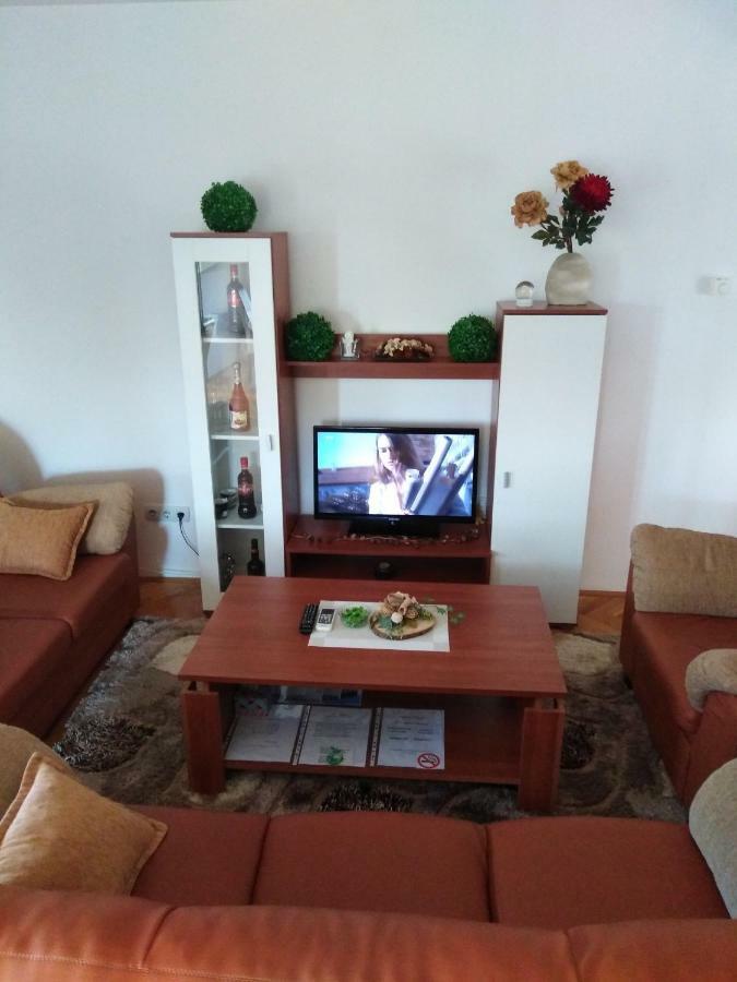 Apartmani Marin Zupanja Εξωτερικό φωτογραφία